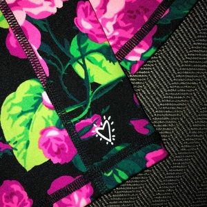 🌷Betsey Johnson Running Tights 🌹💐🌷🌹💐🌷